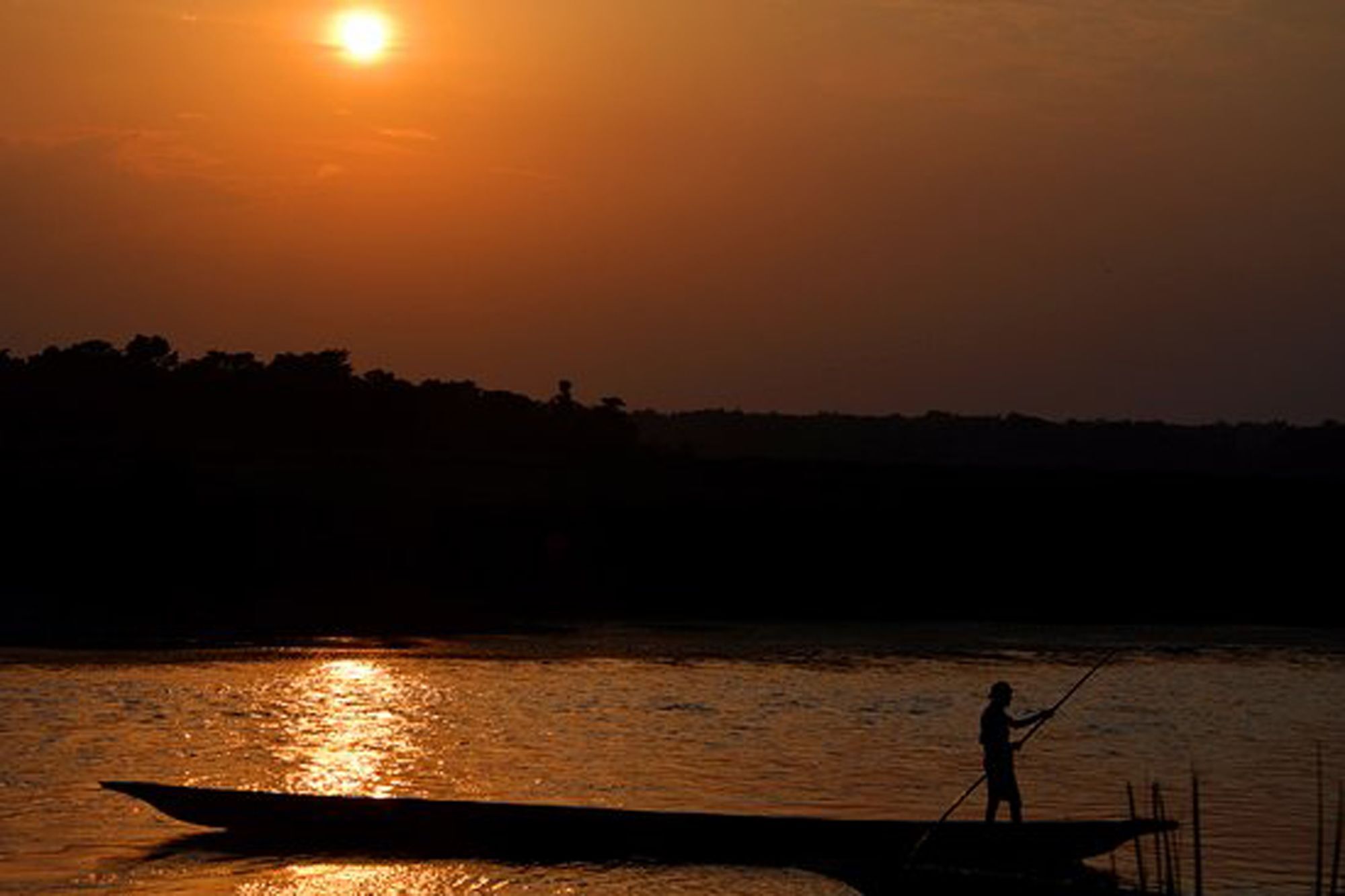 Rainbow Safari Resort Sauraha Exterior foto