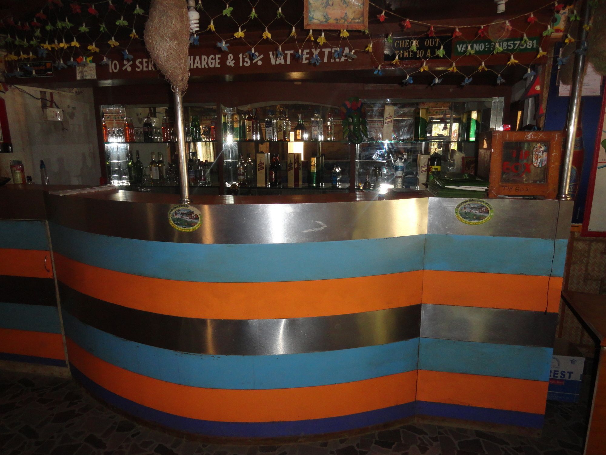 Rainbow Safari Resort Sauraha Exterior foto